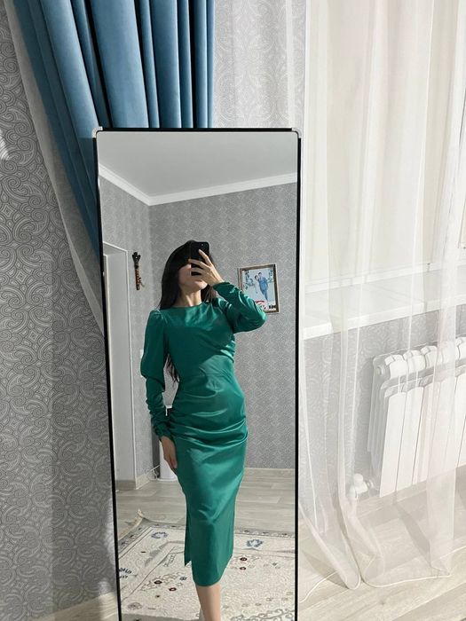 Платье вечернее.