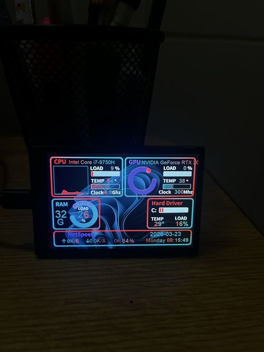 Vand laptop de gaming RTX cu periferice