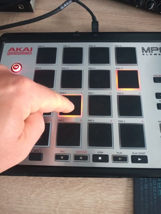 Akai mpc element