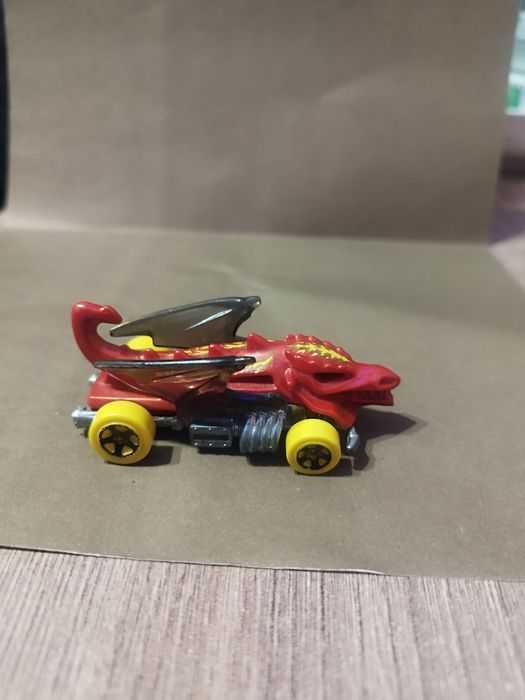 Машинки коллекции Хот вилс.