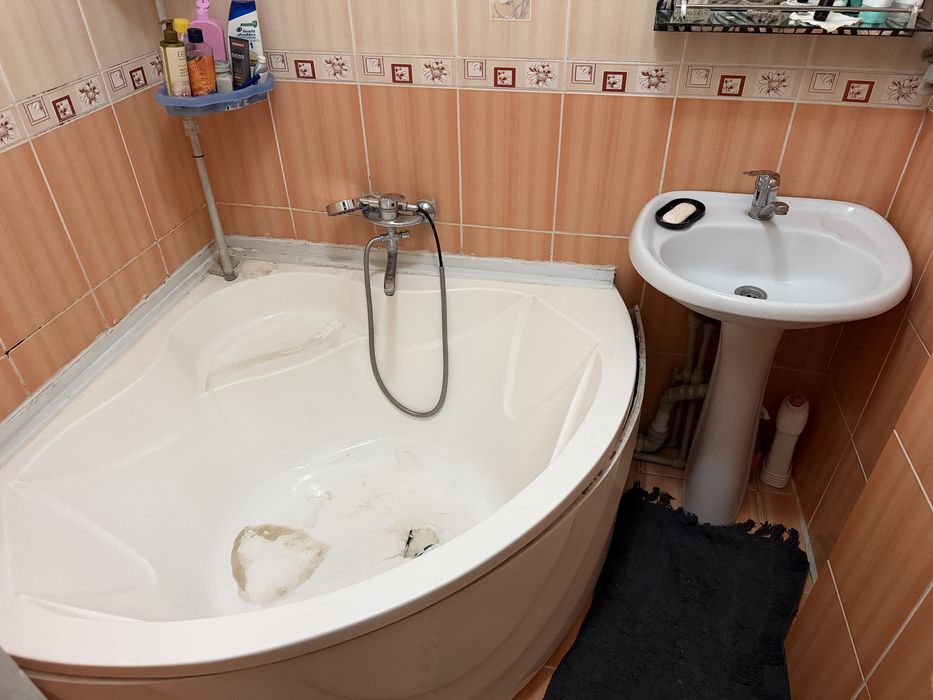 Ванна акриловая