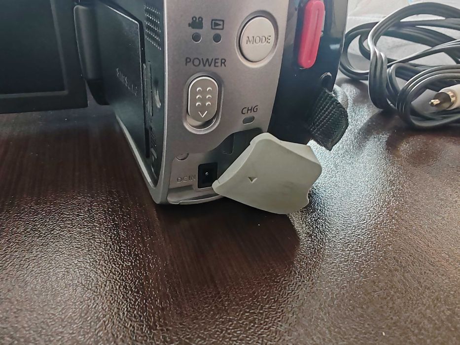 Видеокамера SAMSUNG - VP-D381 PAl
