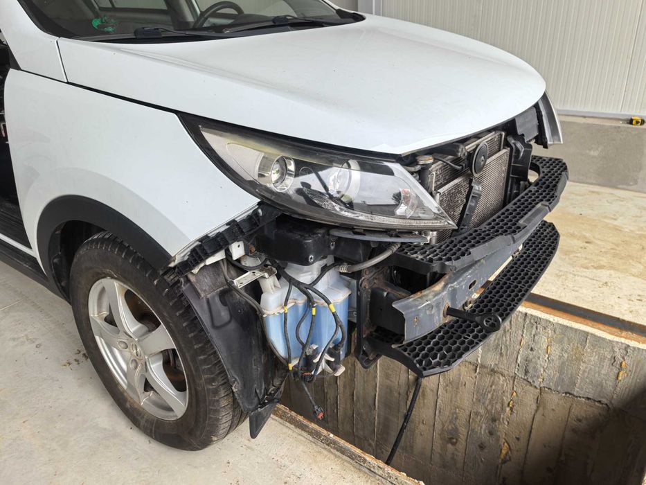 Aripa stanga fata / aripa dreapta fata Kia Sportage 3 2010 2017 alba