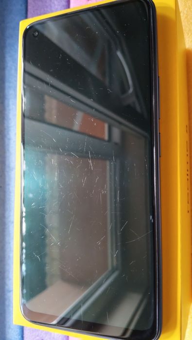 Vand telefon Realme 8