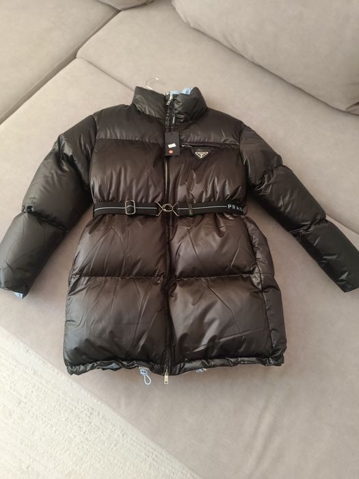 Продаю куртку новую