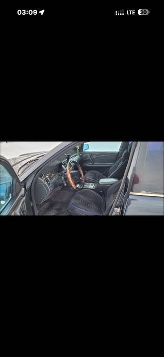 Продам машину мерседес w210