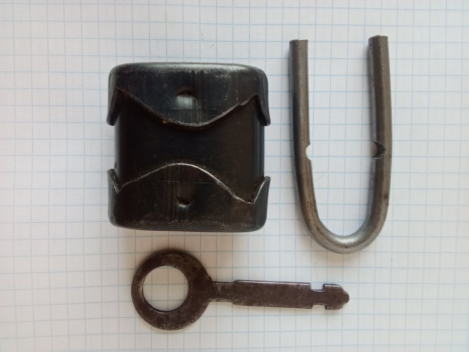 Замки навесные  ( винтаж СССР )