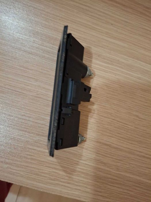 Дръжка  багажника на Tiguan