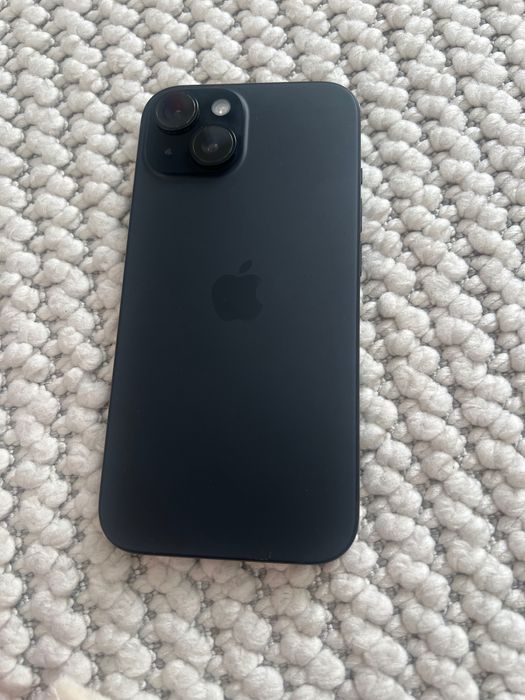 Продам iPhone 15 128 black