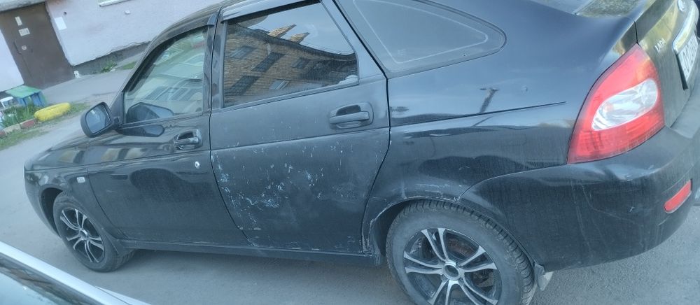 Продам Приору писать суда