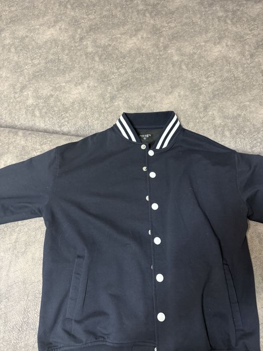 Продам бомбер, ростовка 164