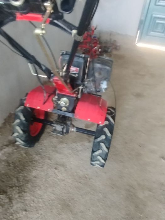 Motoblok sotiladi!!! 15ot kuchli