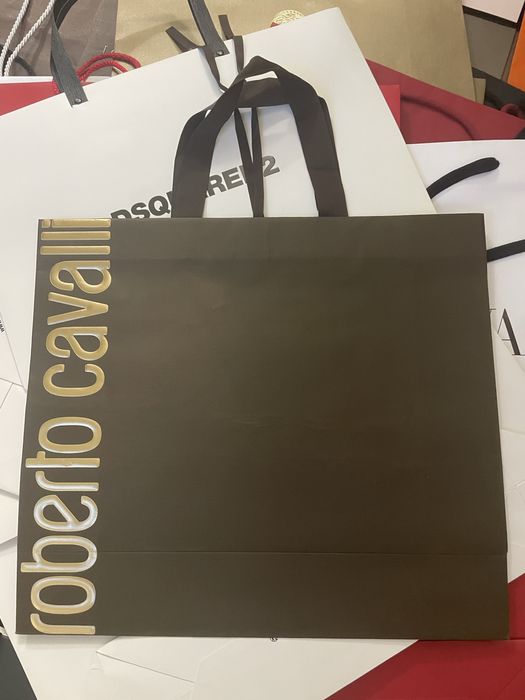 Оригинални хартиени пликове и текстилни ленти на известни марки