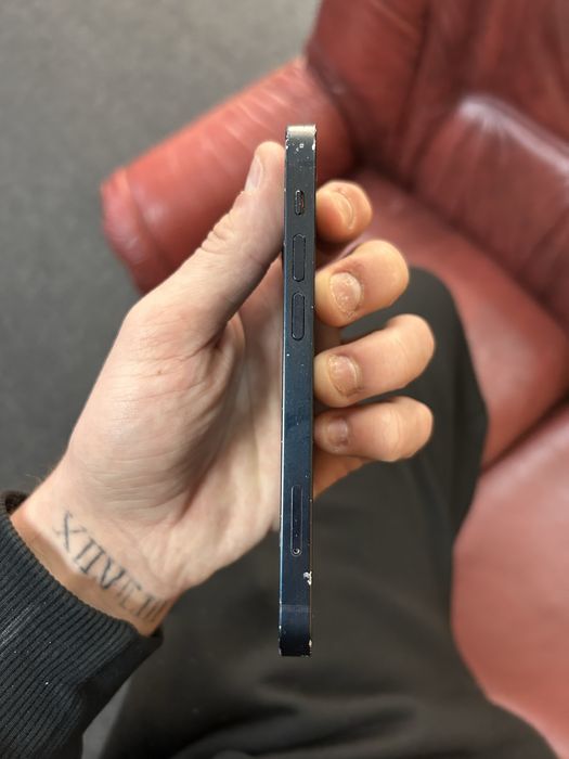 Продам Iphone 13 mini