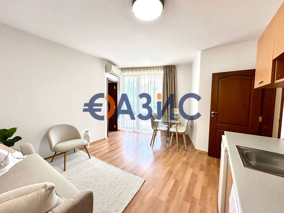 Продава се Тристаен апартамент в к.к. Слънчев бряг - 70 кв.м за 1000 €/кв.м - Снимка #4