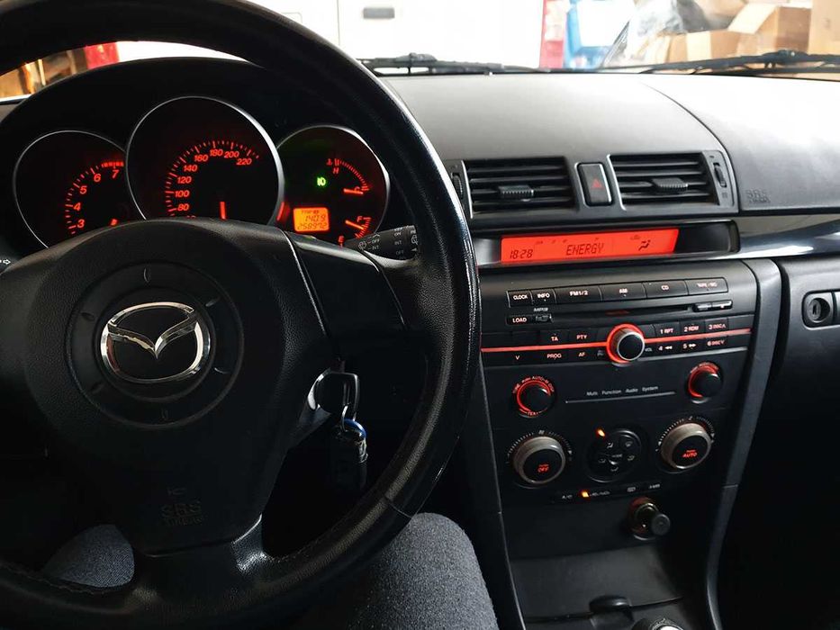 Продавам MAZDA 3 1,6i БЕНЗИН/ГАЗ.РЕГИСТРИРАН.ОБСЛУЖЕН.ВСИЧКО ПЛАТЕНО.