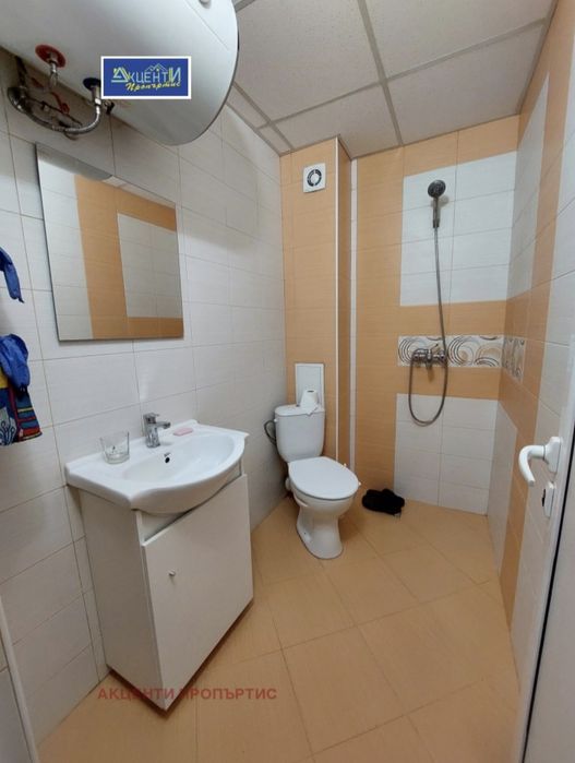 Продава се Едностаен апартамент в Велико Търново, Център - 45 кв.м за 1587 €/кв.м - Снимка #4