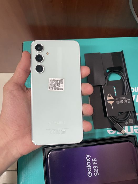Продам Samsung S23 FE 128