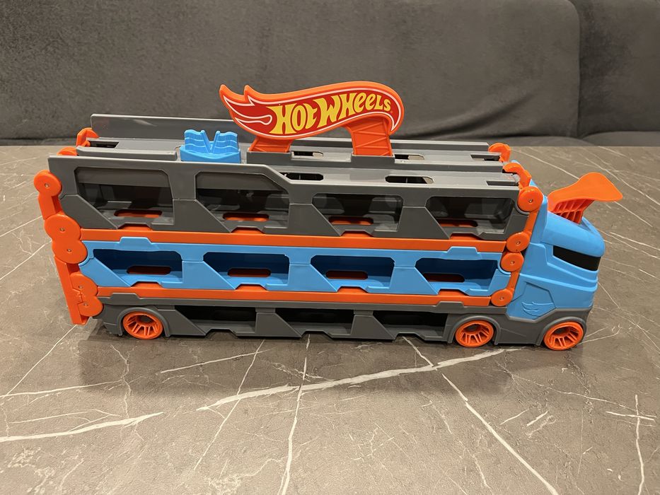Hot wheels  piste si masini