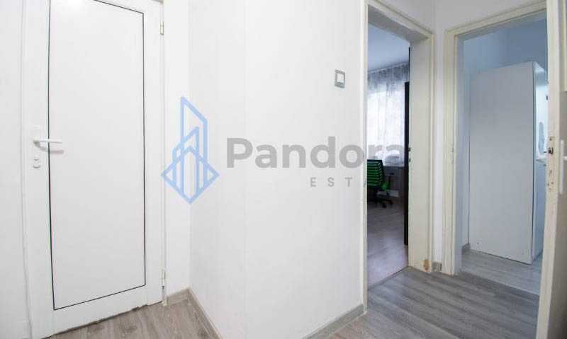 Тристаен апартамент под  наем в  кв. Суха река