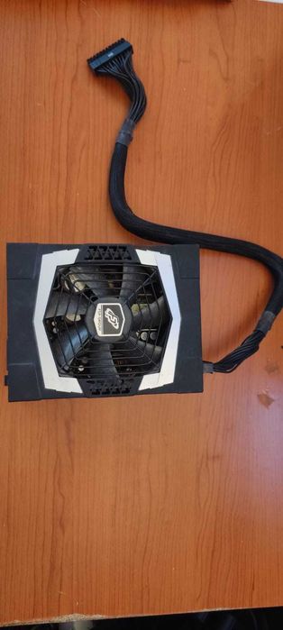 Sursă Fortron FSP Aurum PT 1200W Platinum - include cablu 24-pin MB