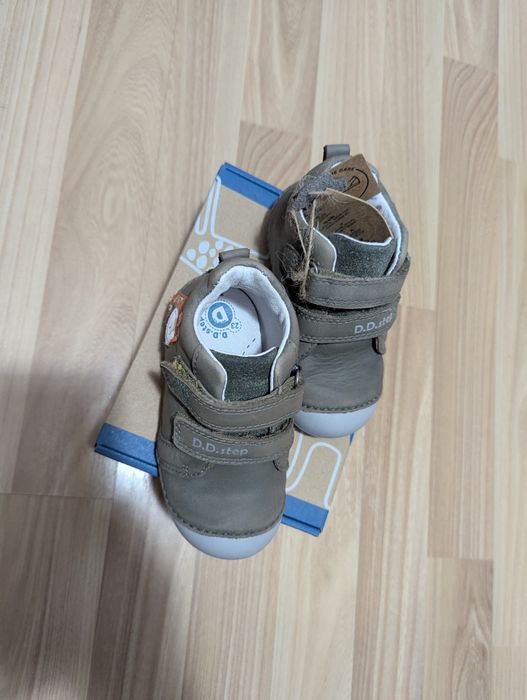 Ghetuțe D.D.Step khaki din piele, mărimea 23, pentru primii pași