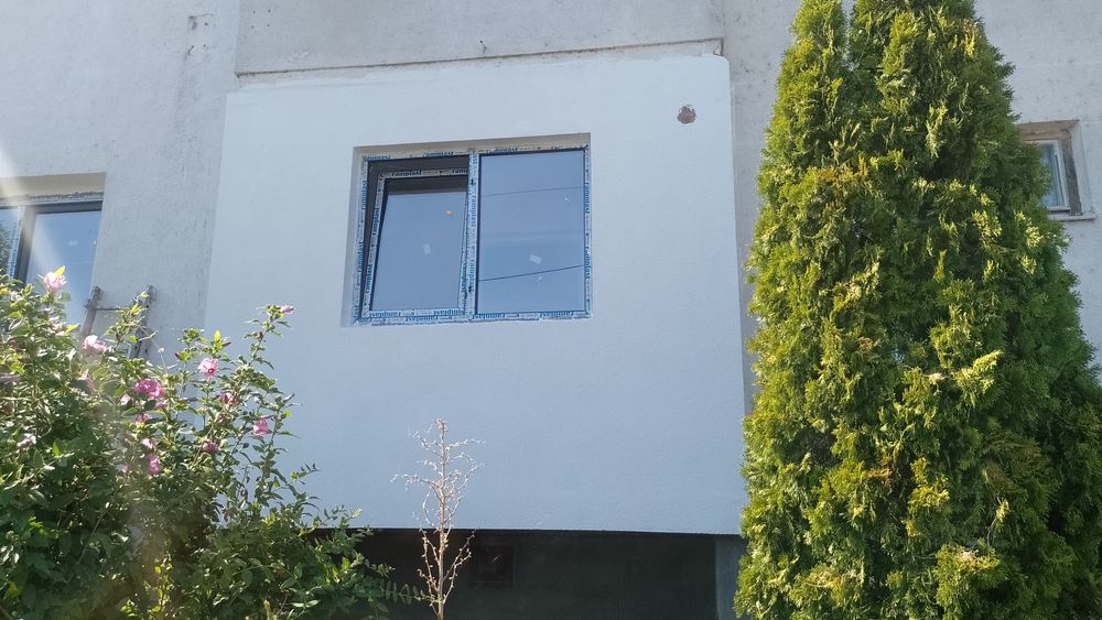 Meseriaș execut lucrari interioare și exterioare.