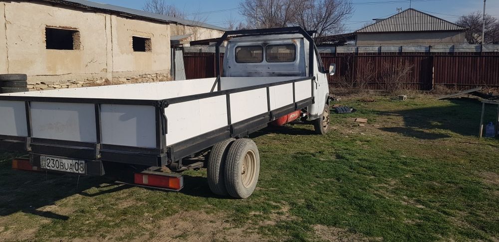 Продам бортовую Газель
