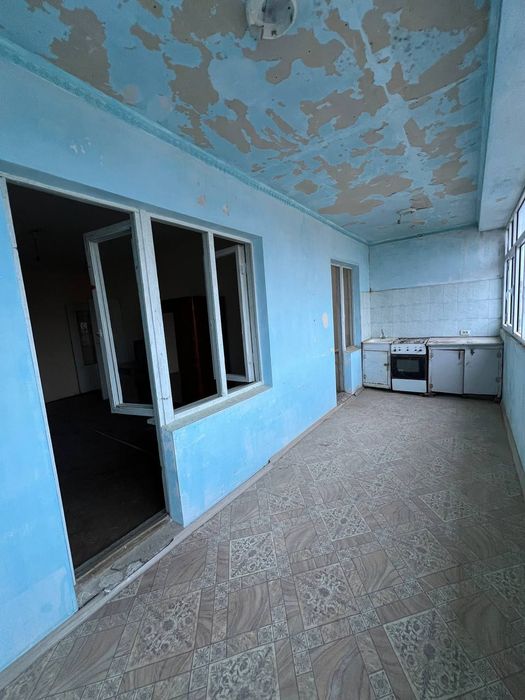 3/4/4 сотилади. 73м²