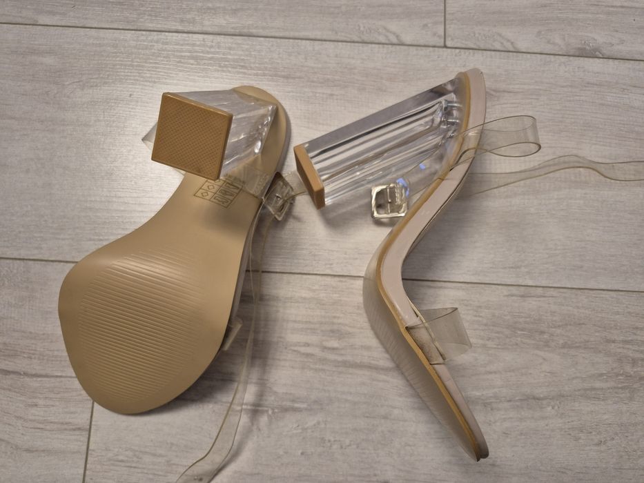 Sandale Public Desire