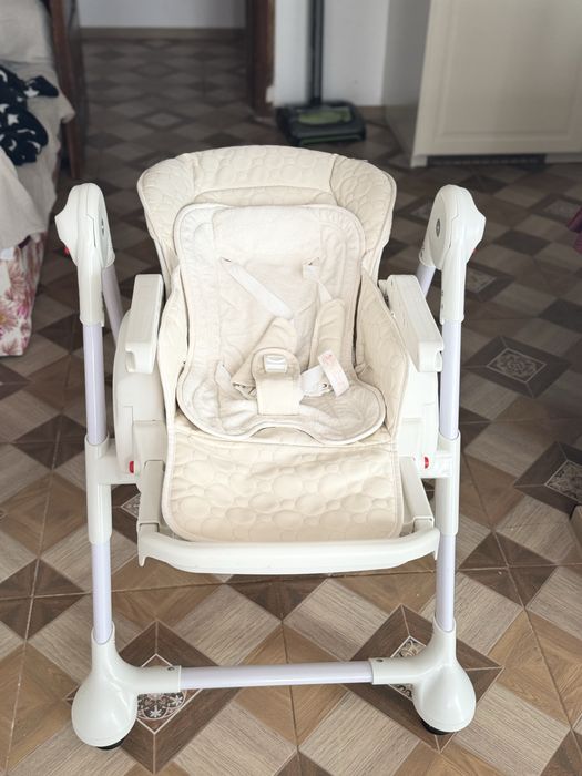 Scaun de masa Winderkid Swing 2 in 1 cu leagan Bej