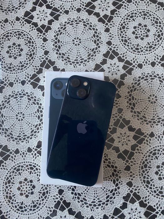 Продам Iphone 13