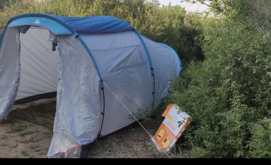 Палатка для кемпинга