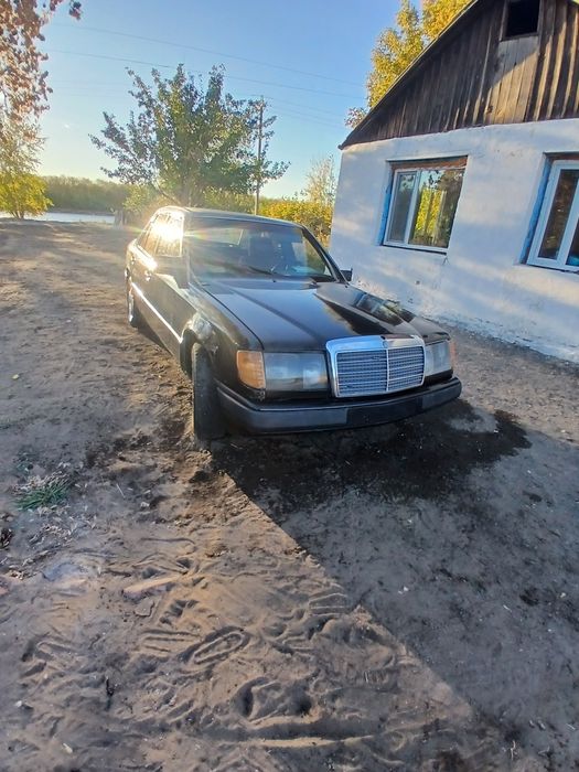 Продам или обмен мерседес Е 260 мотор м 103