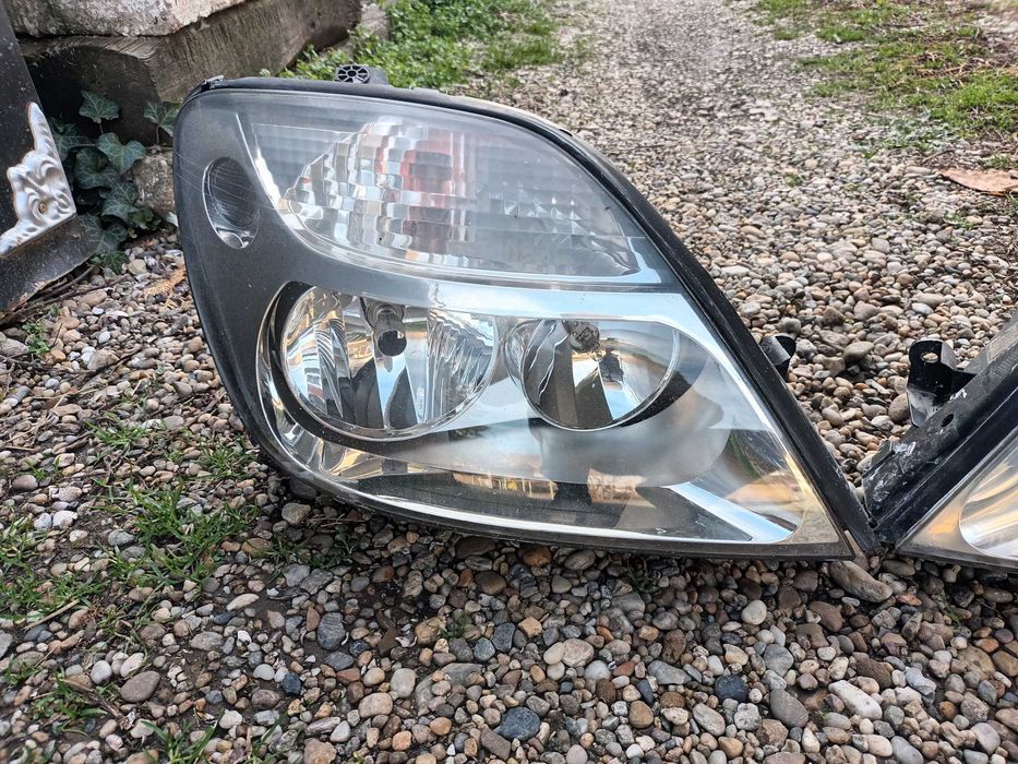 ляв и десен фар за рено сценик RENAULT SCENIK