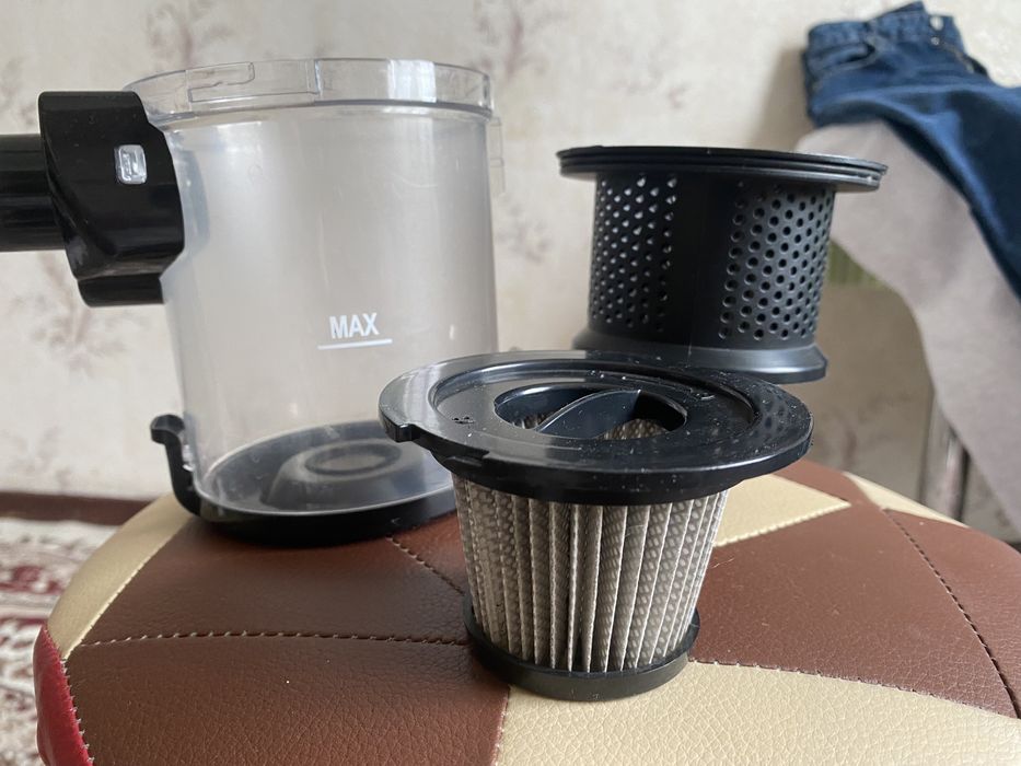 Вертикальный пылесос