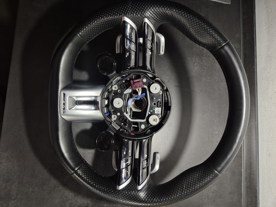 Volan Mercedes Amg ,stare foarte bună