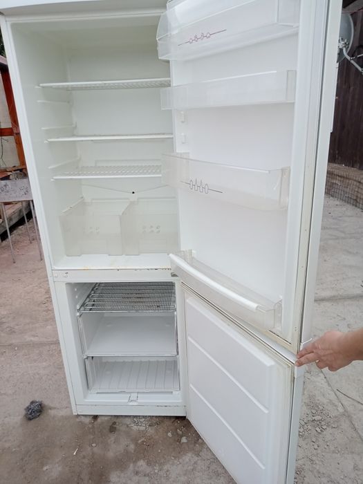 Продам холодильник zZANUSSI