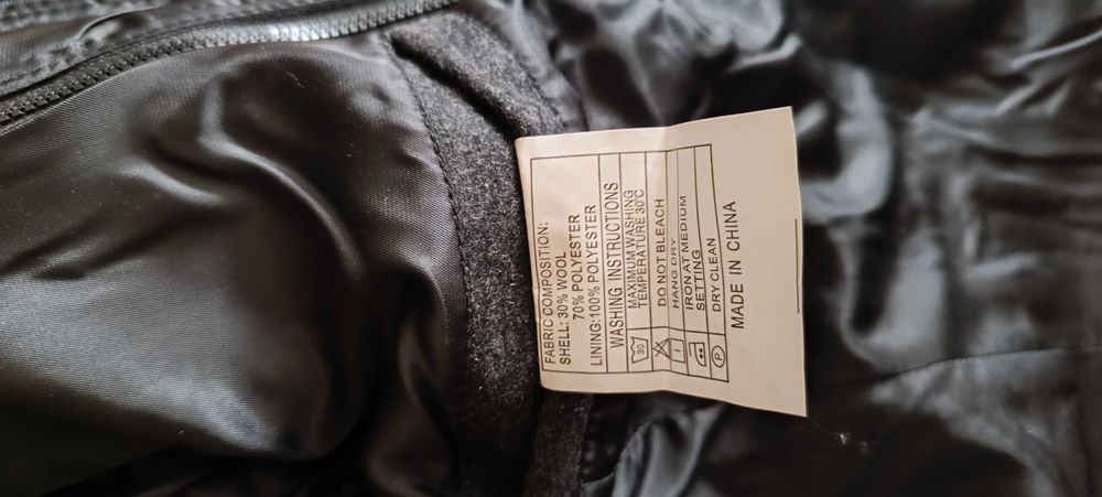 Продавам мъжко зимно яке