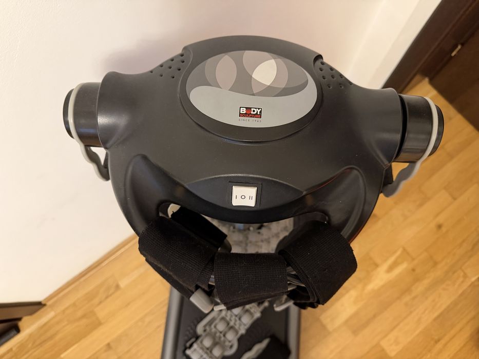 Aparat vibromasaj anticelulitic Body Sculpture Trainer BM1200