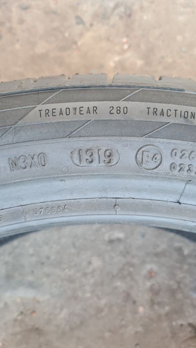 4 anvelope vara Continental,fata 255/40/20,spate 295/35/20