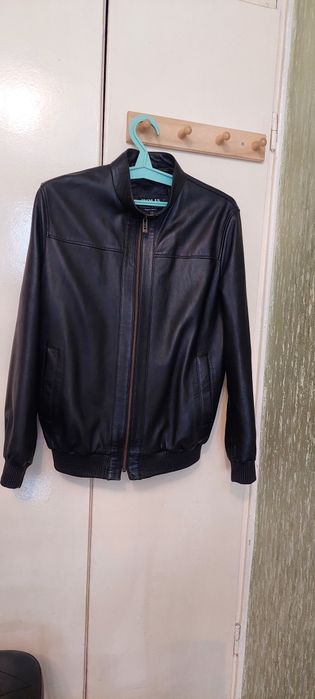 Мужская кожаная куртка продам