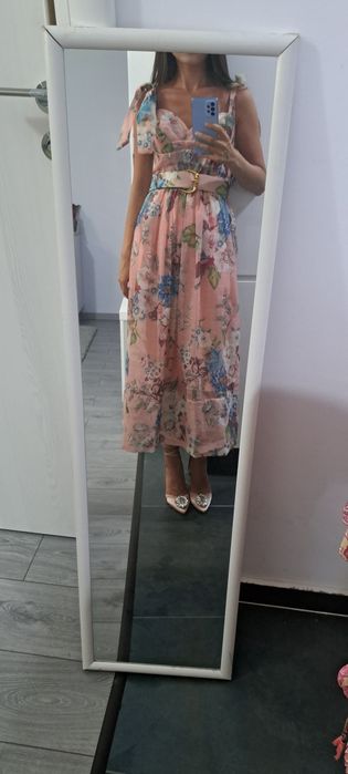 Rochie Joyz, o singura purtare, mărimea XS - S, stare foarte bună.