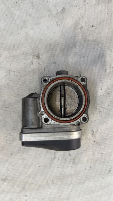 Дросел клапа за БМВ Е46 318,320 бензин