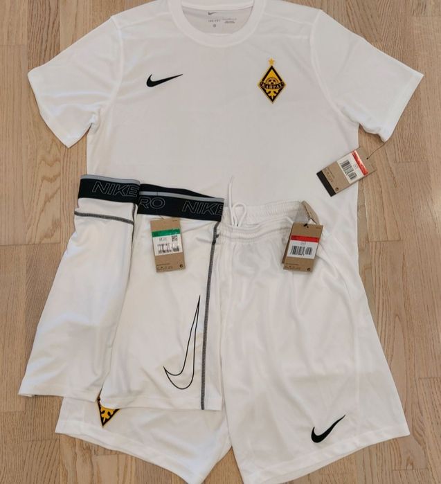 Футбольная форма Nike, новая