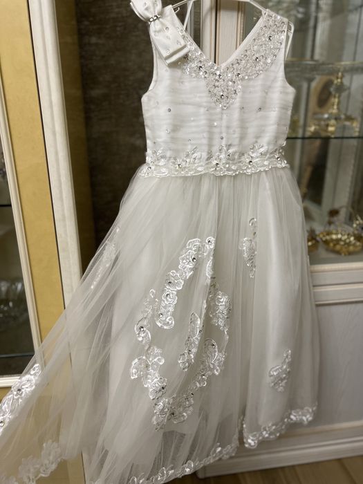 Роскошное нарядное платье