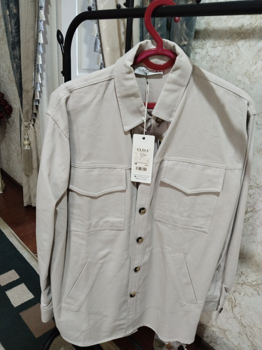 Sotiladi umuman kiyilmagan yangi rubashka