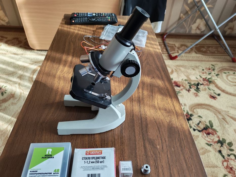 Продам ученический микроскоп