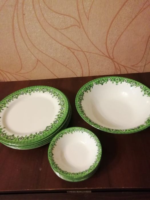 Продам наборы посуды