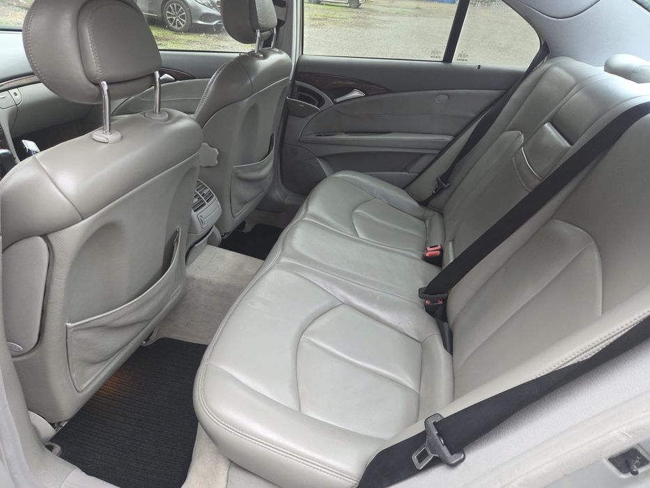 Mercedes W211, an 2002